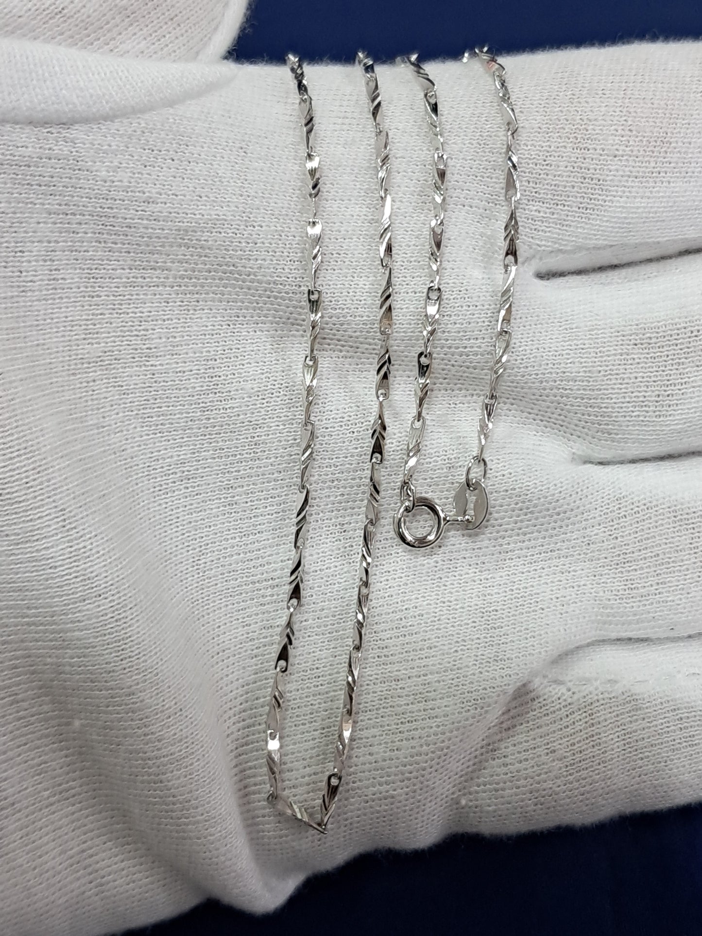Stunning 925 silver chain