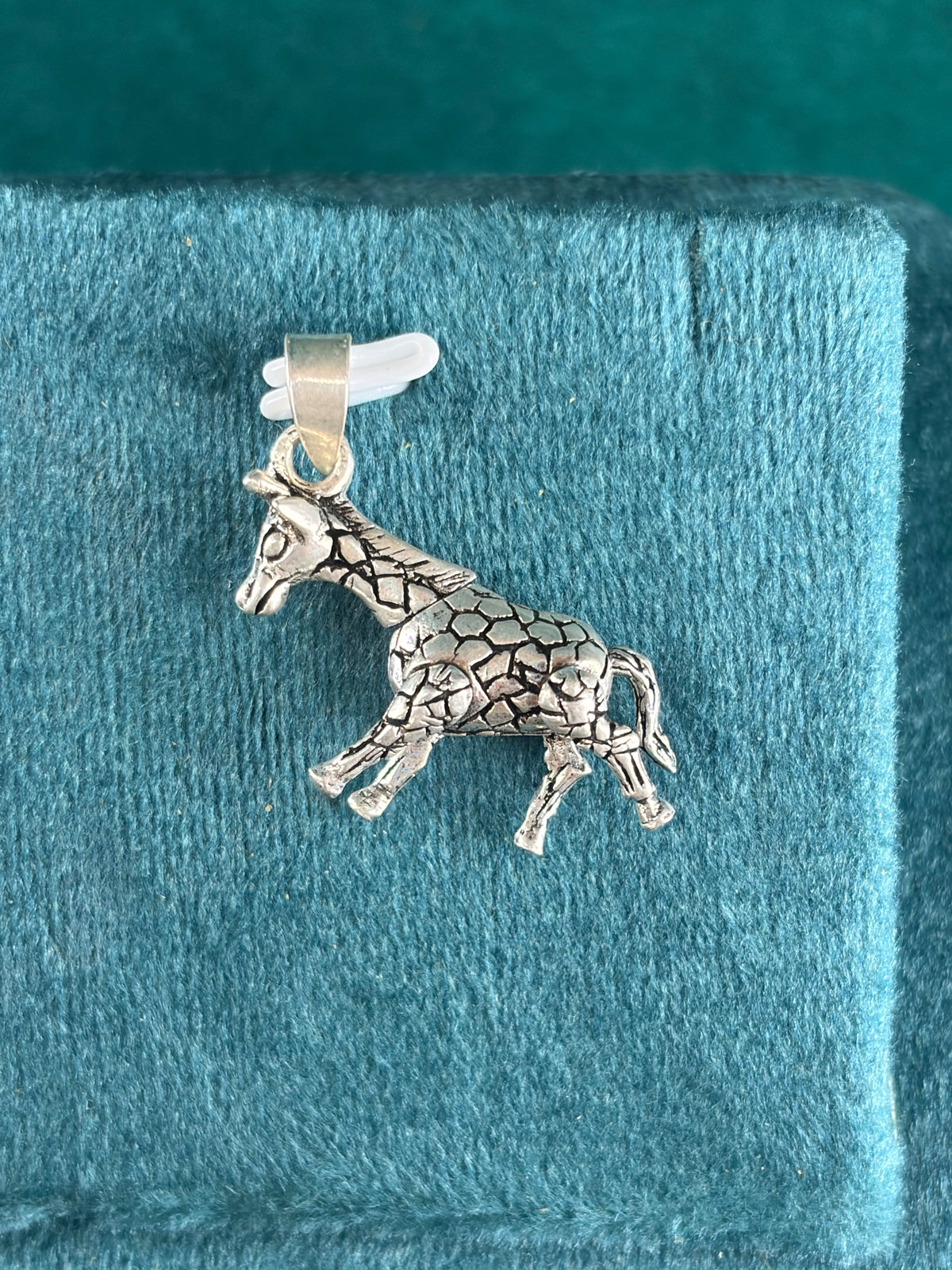 Textured Giraffe Movable Pendant, 925 Silver