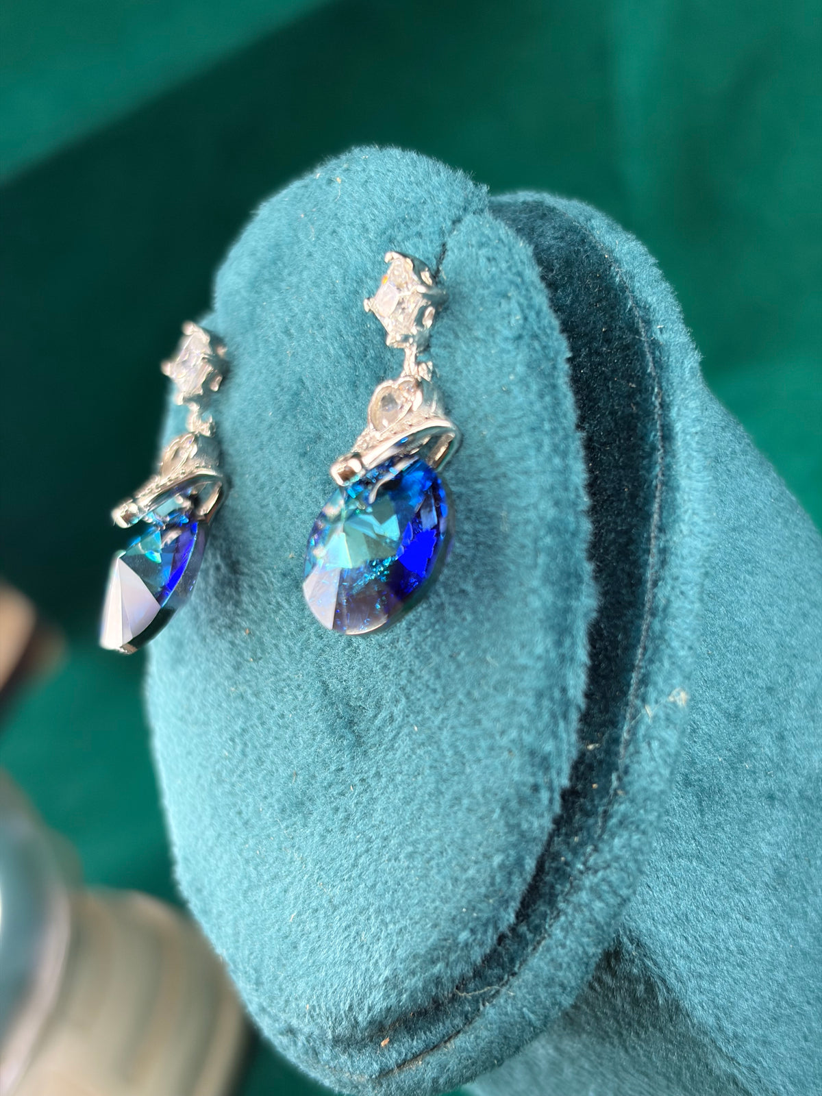 Sapphire-Tone Round Danglers – Heart Accent, 925 Silver