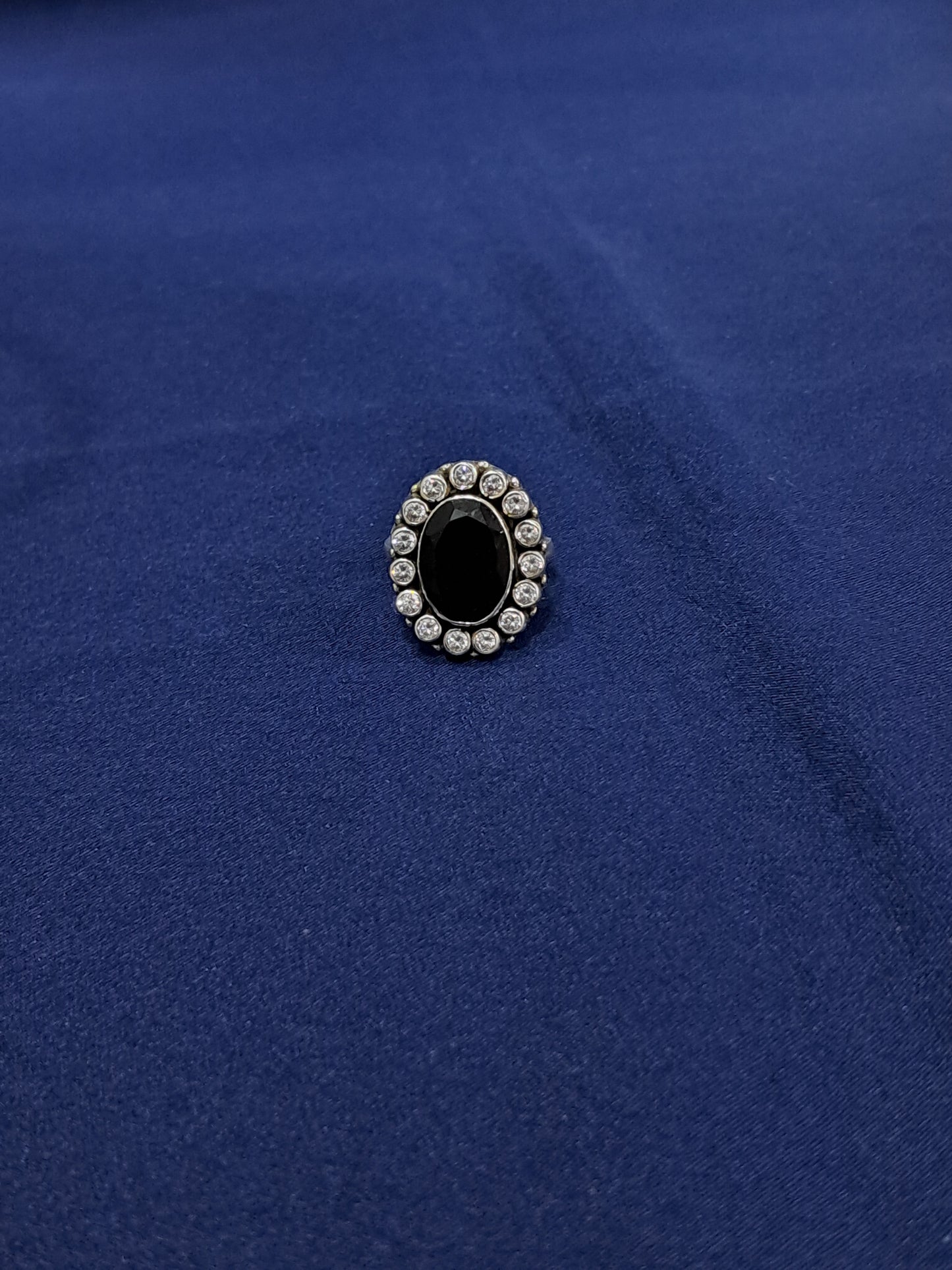 Circular black stone silver ring (adjustable)