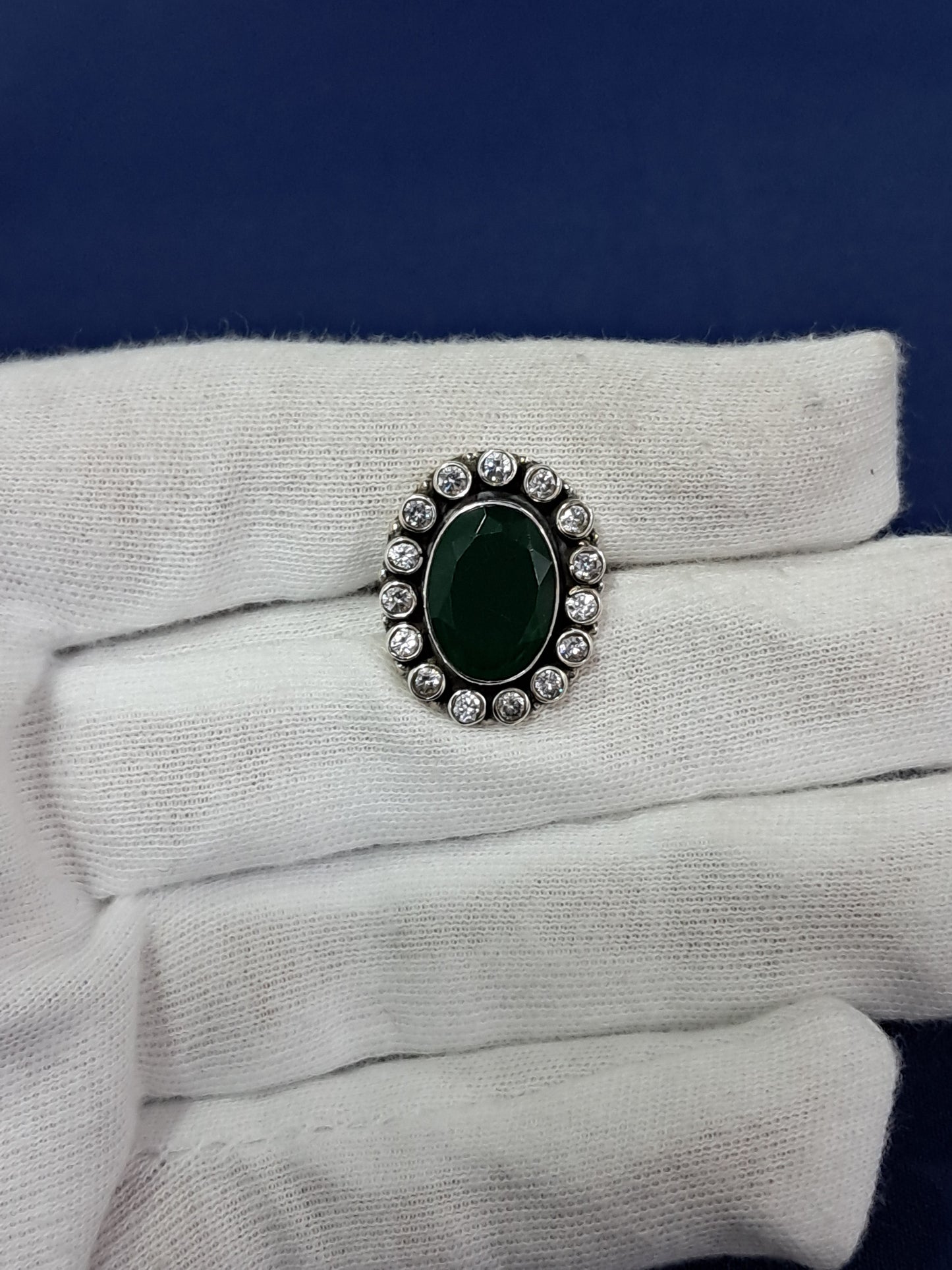 Circular Green stone 925 ring (adjustable)