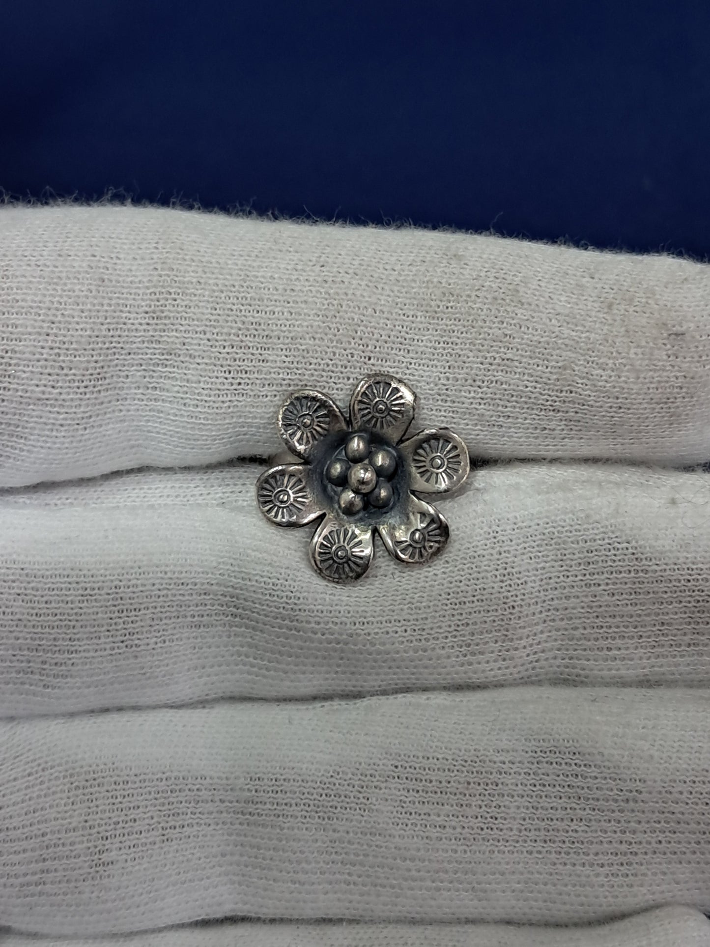 Beautiful flower 925 silver ring (adjustable)