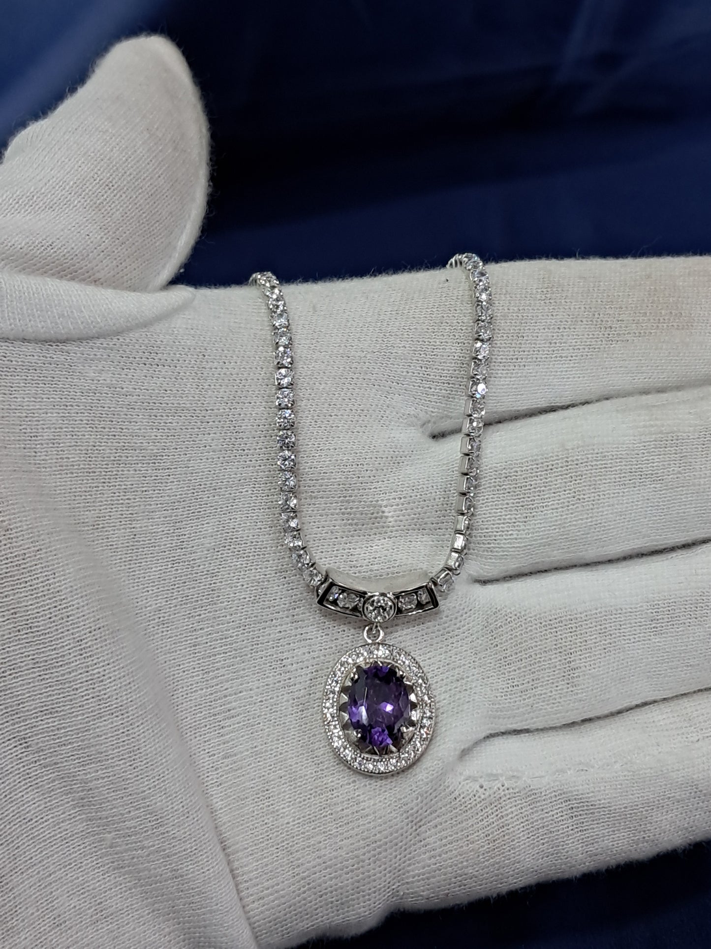 Luxurious purple stone necklace