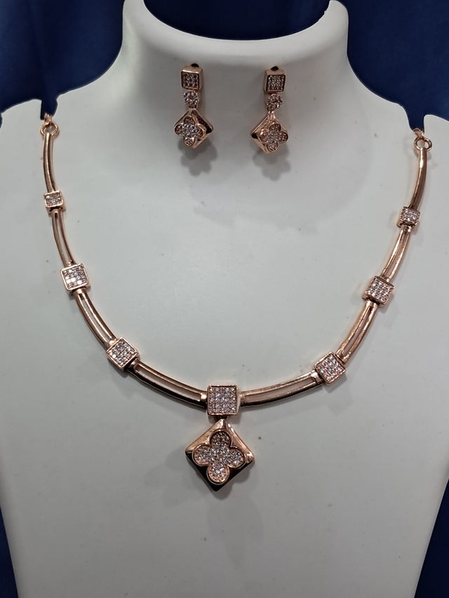 Rose-Tone Clover Necklace Set – Festive, 925 Silver