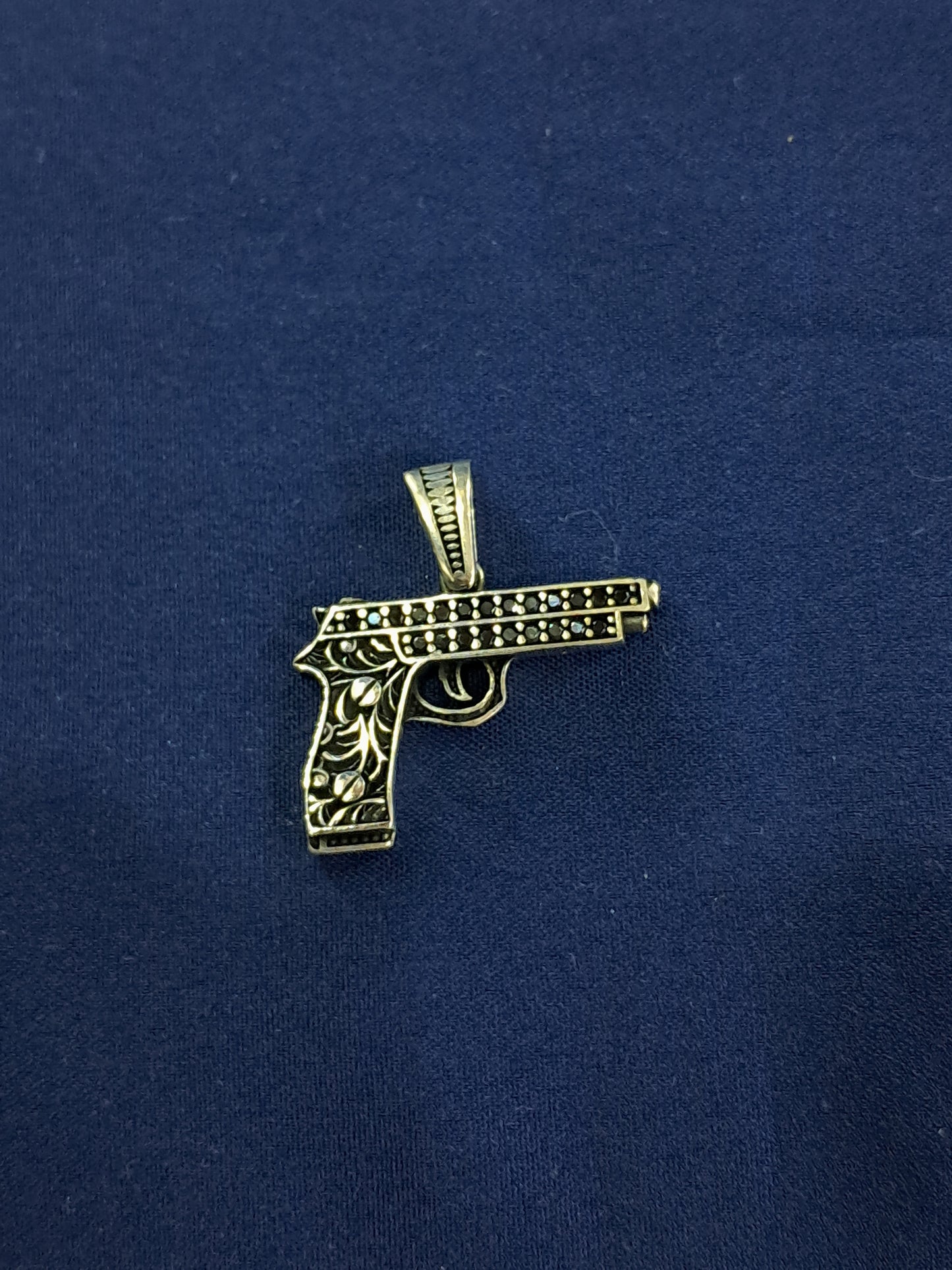 925 gun pendant