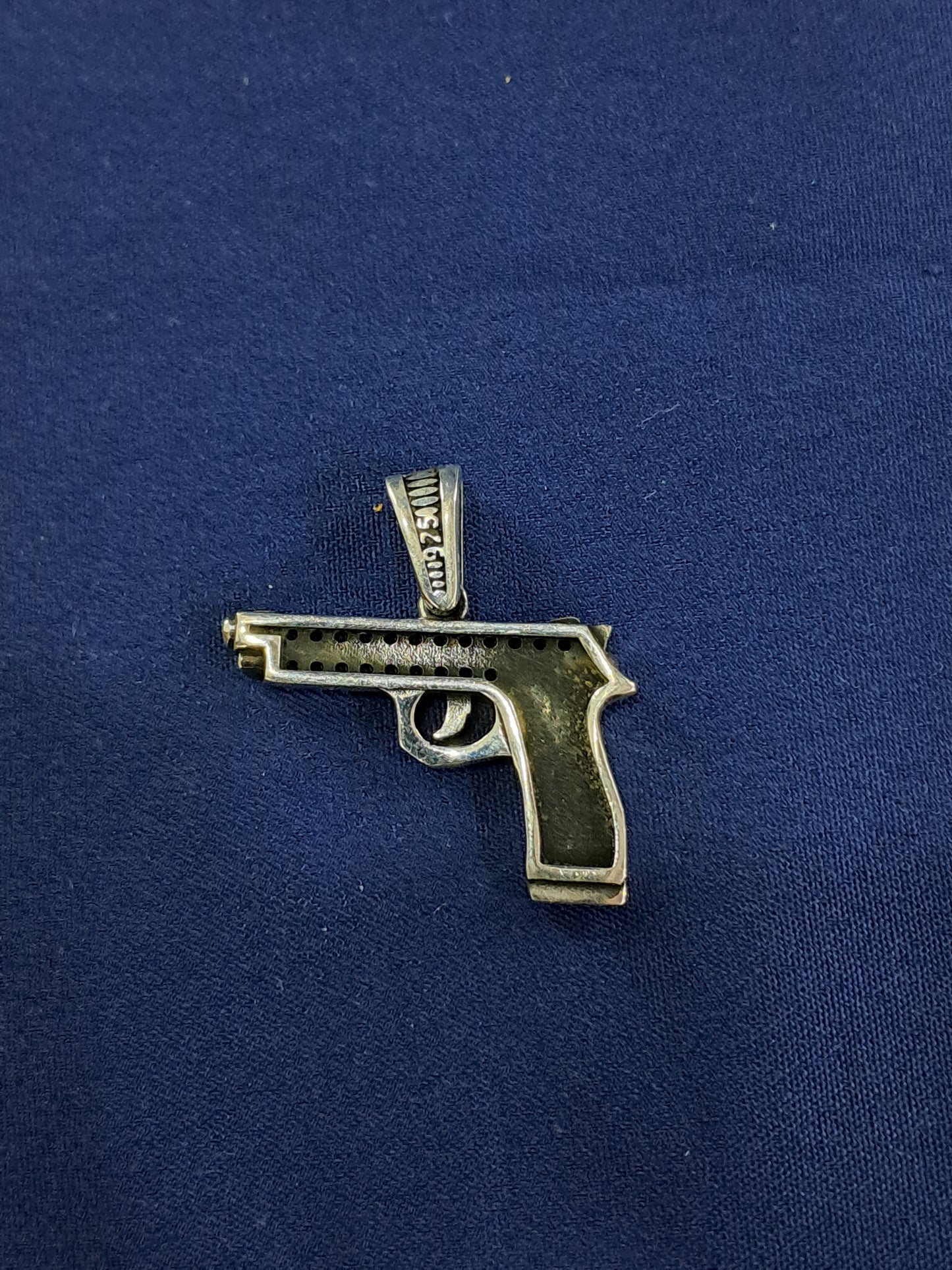 925 gun pendant