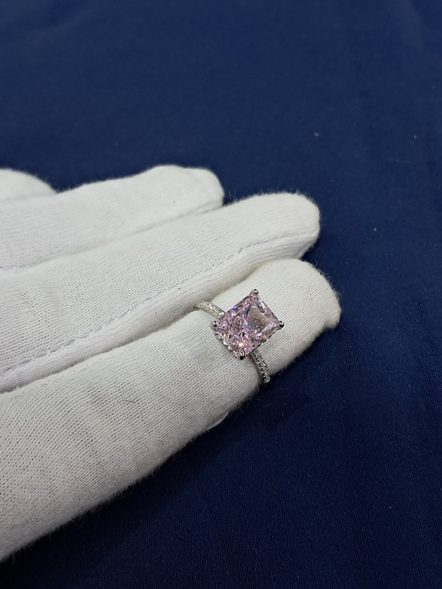 Light pink fancy solitaire 925