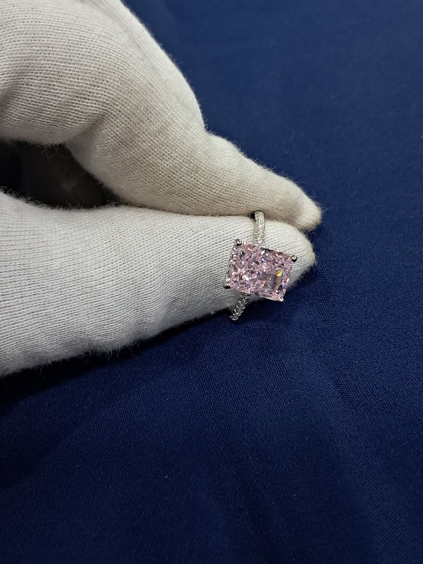 Light pink fancy solitaire 925