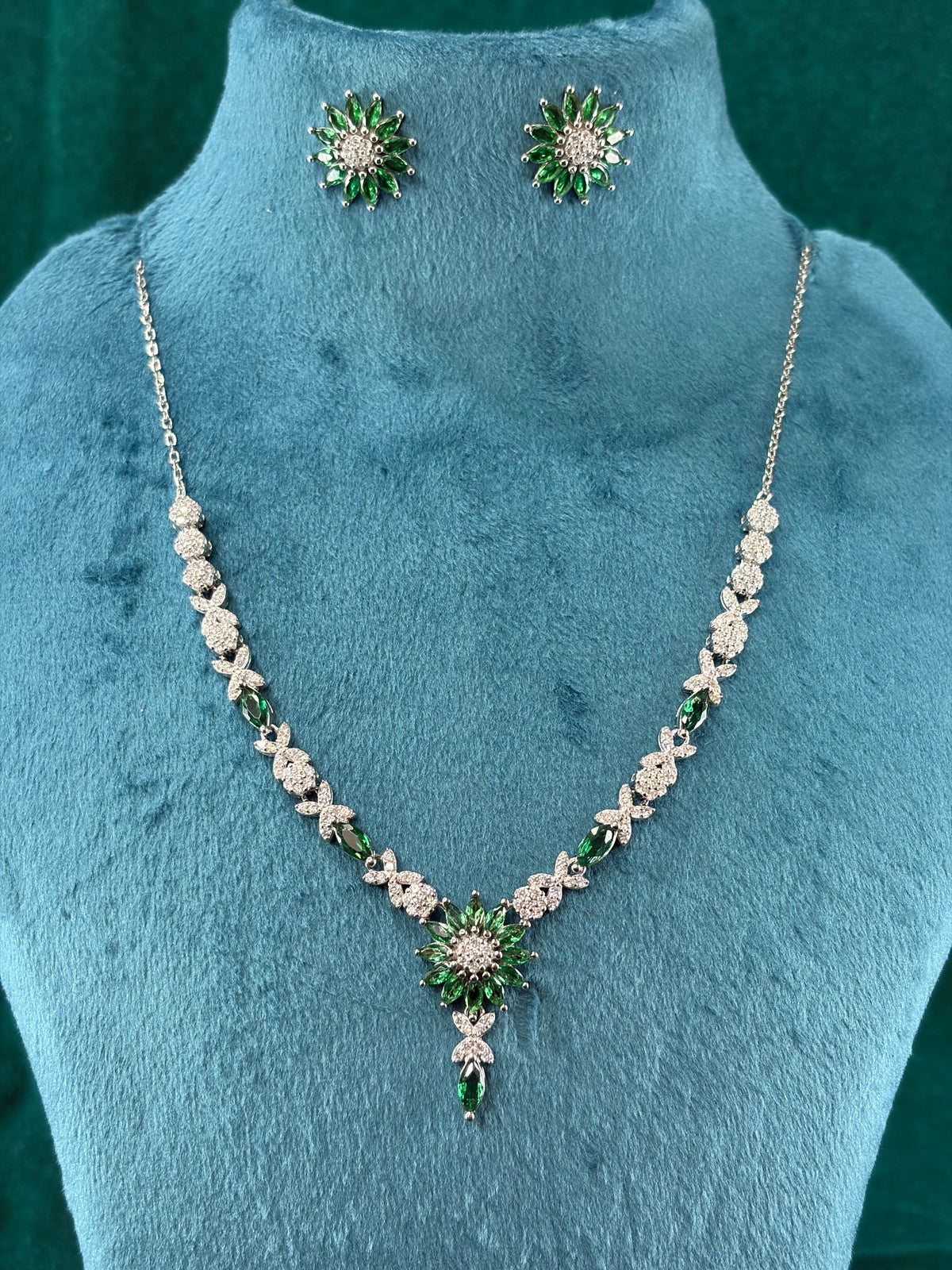 Emerald-Tone Sunflower Necklace Set With Earrings – CZ Floral Link, 925 Silver