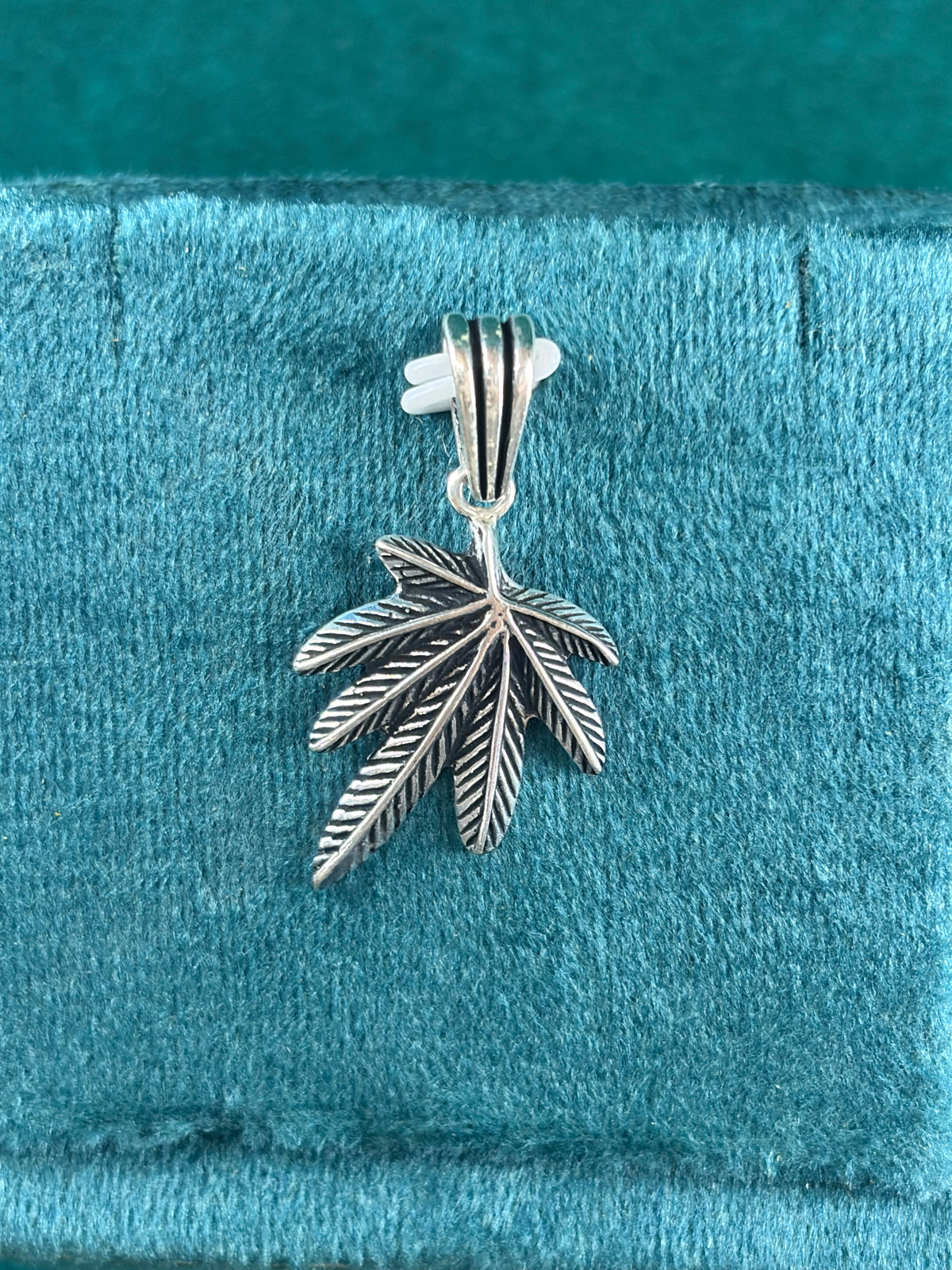 Leaf Pendant – Botanical Detail, 925 Silver