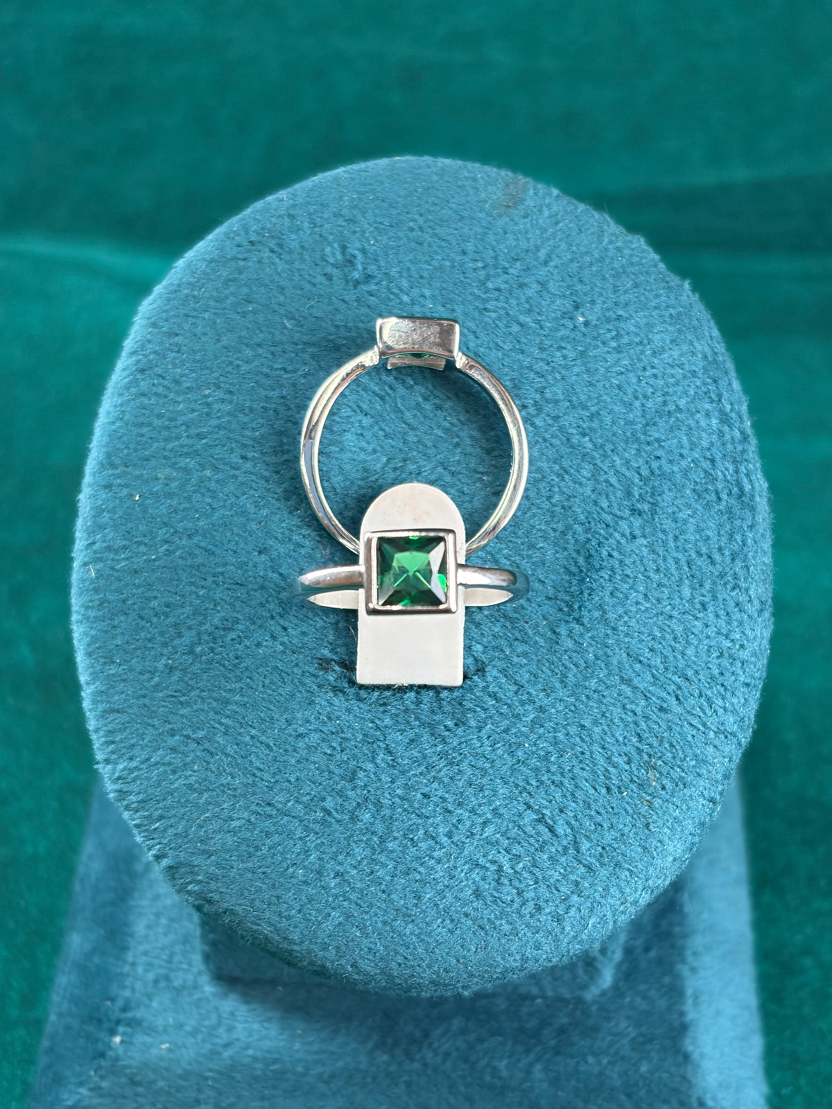 Square-Cut Emerald-Tone Toe Ring – Adjustable Band, 925 Silver