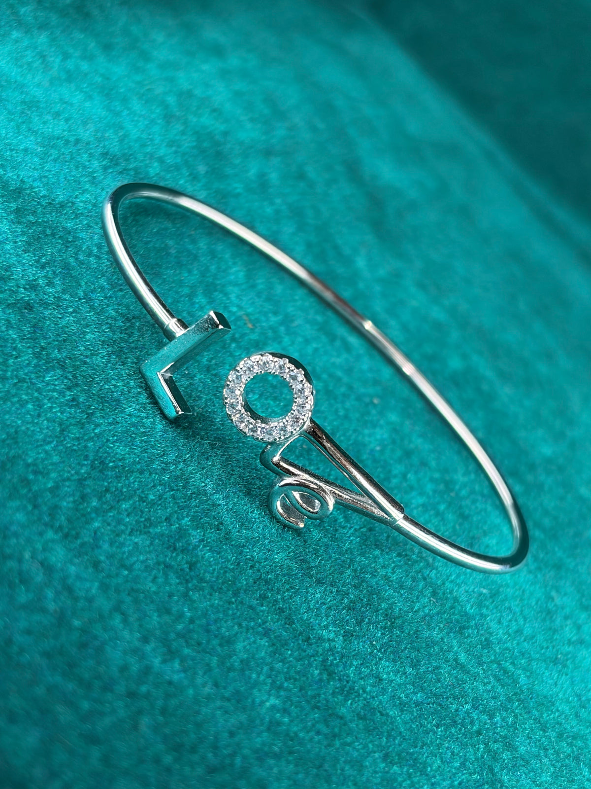 Love Script Kada Bracelet – Spiral Circle, 925 Silver