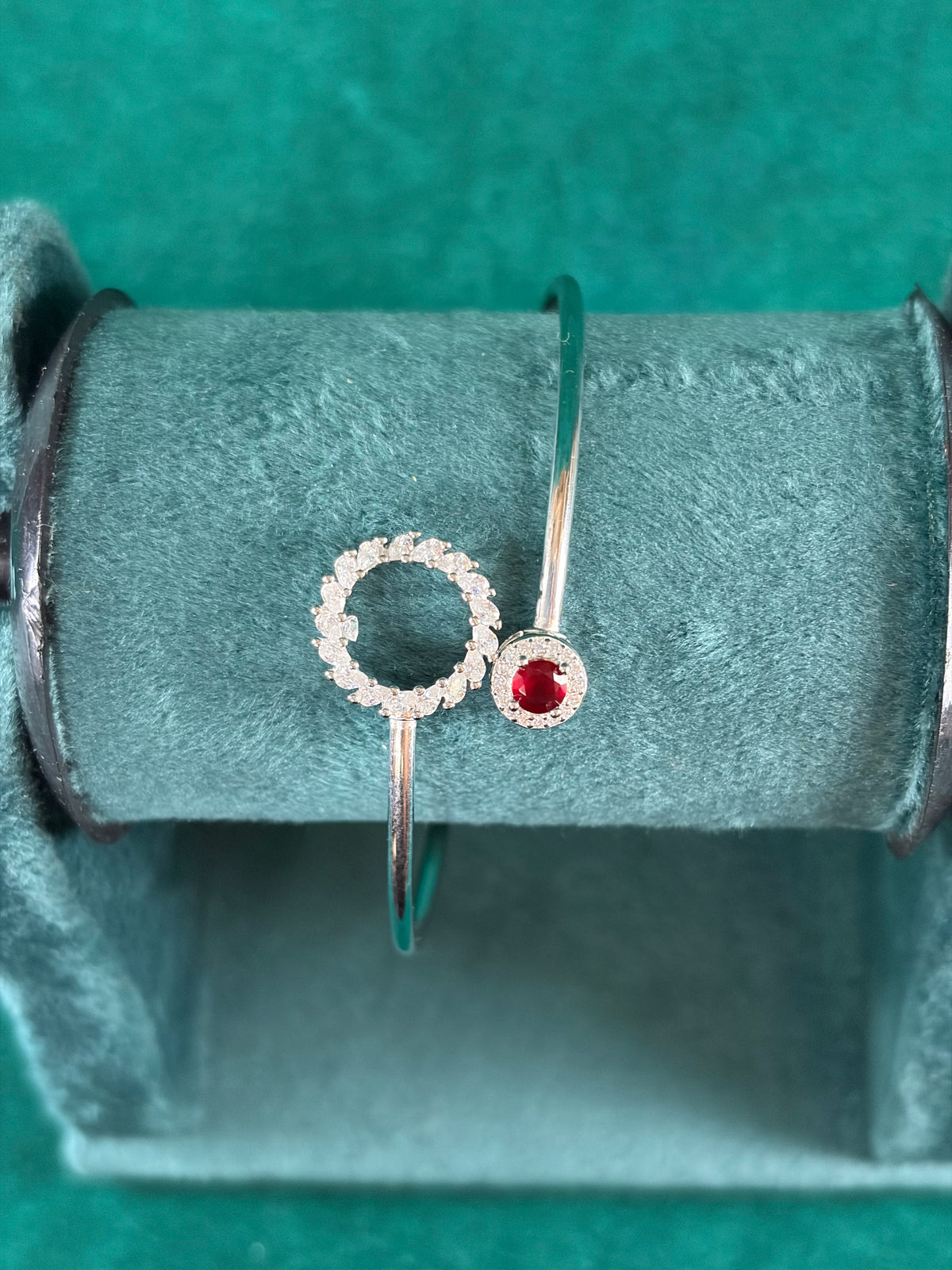 Ruby-Tone Sunburst Bangle, 925 Silver