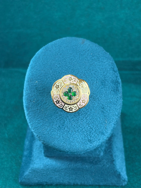 Sunburst Enamel Ring – Emerald-Tone Clover, 925 Silver