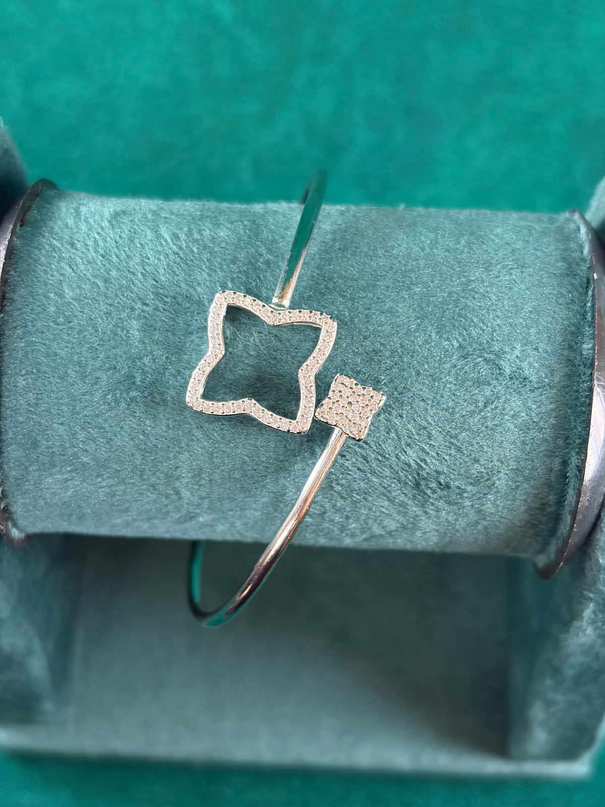 Star Outline Bangle, 925 Silver