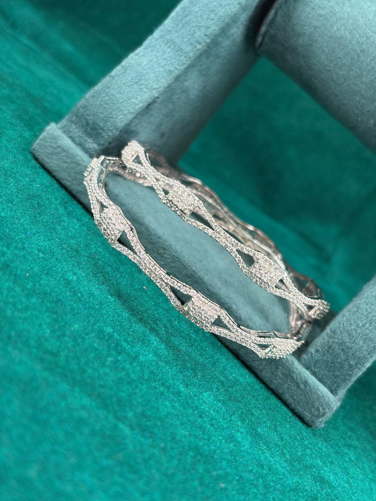 Openwork Pave Bangle Pair – Lattice Leaf, 925 Silver