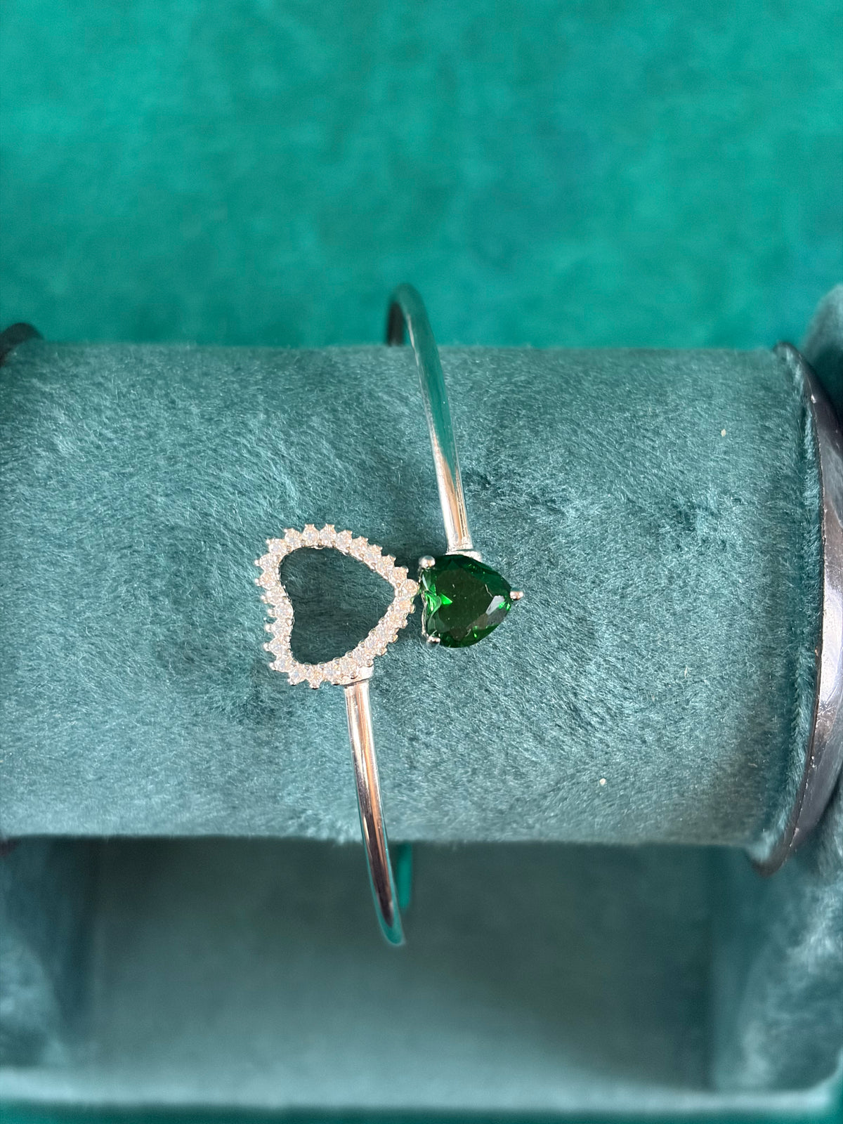 Emerald-Tone Heart Bangle, 925 Silver