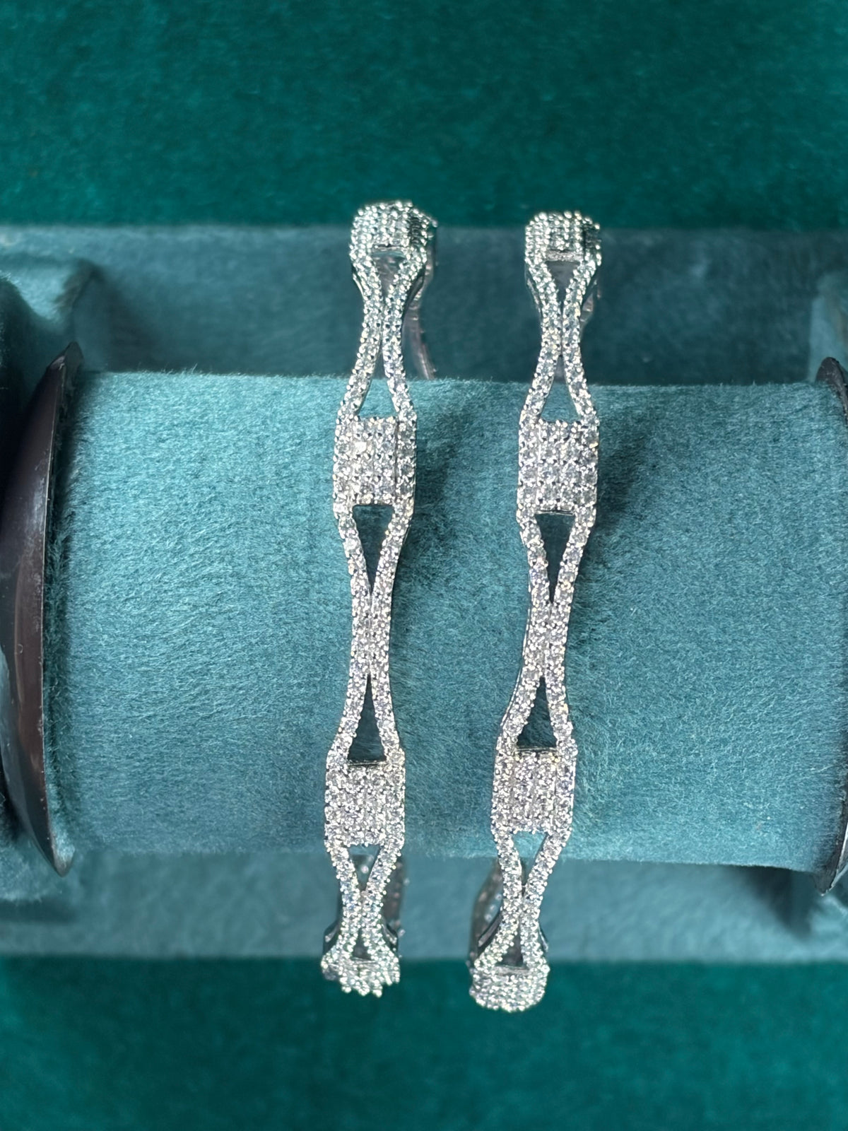 Openwork Pave Bangle Pair – Lattice Leaf, 925 Silver