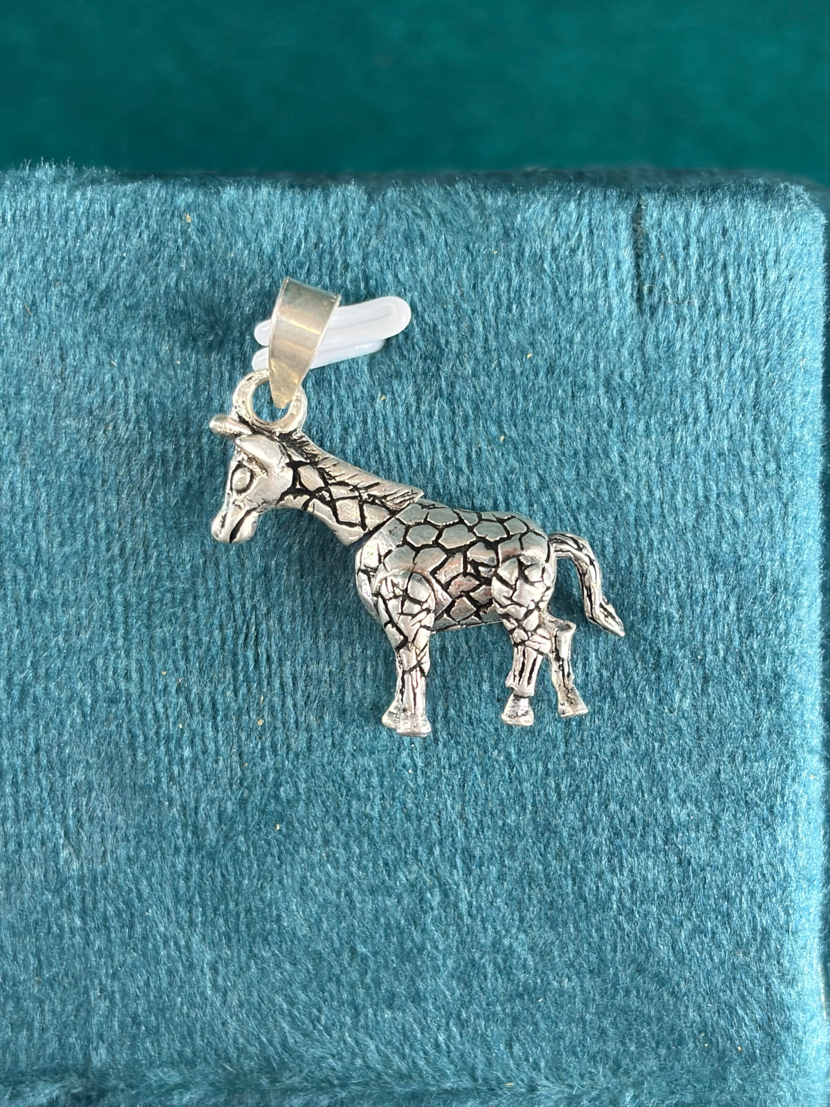 Textured Giraffe Movable Pendant, 925 Silver