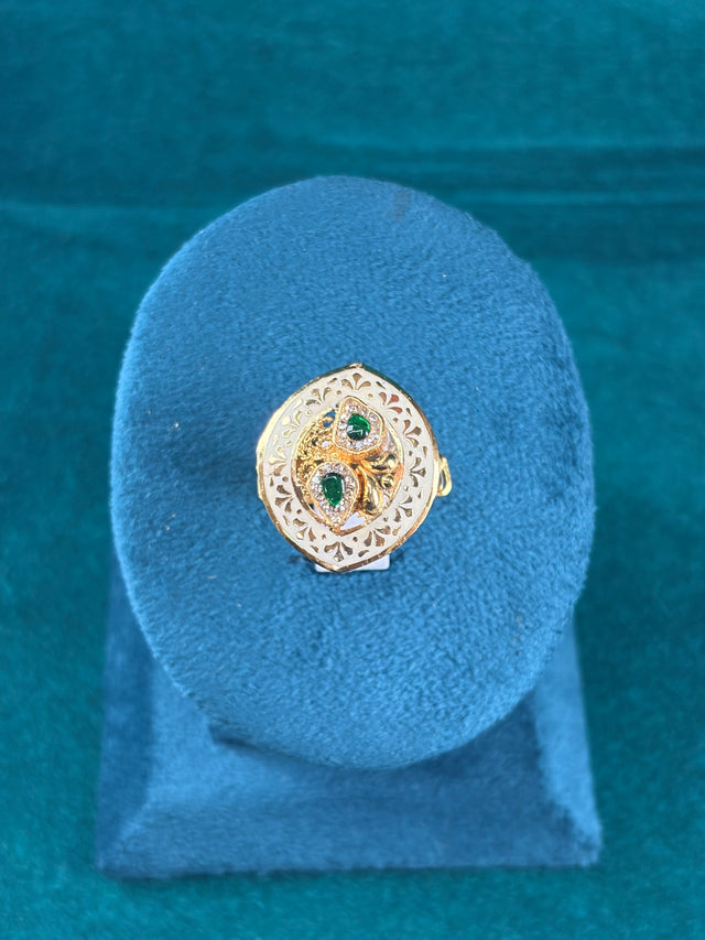 Leaf Filigree Ring – Emerald-Tone Accent, 925 Silver