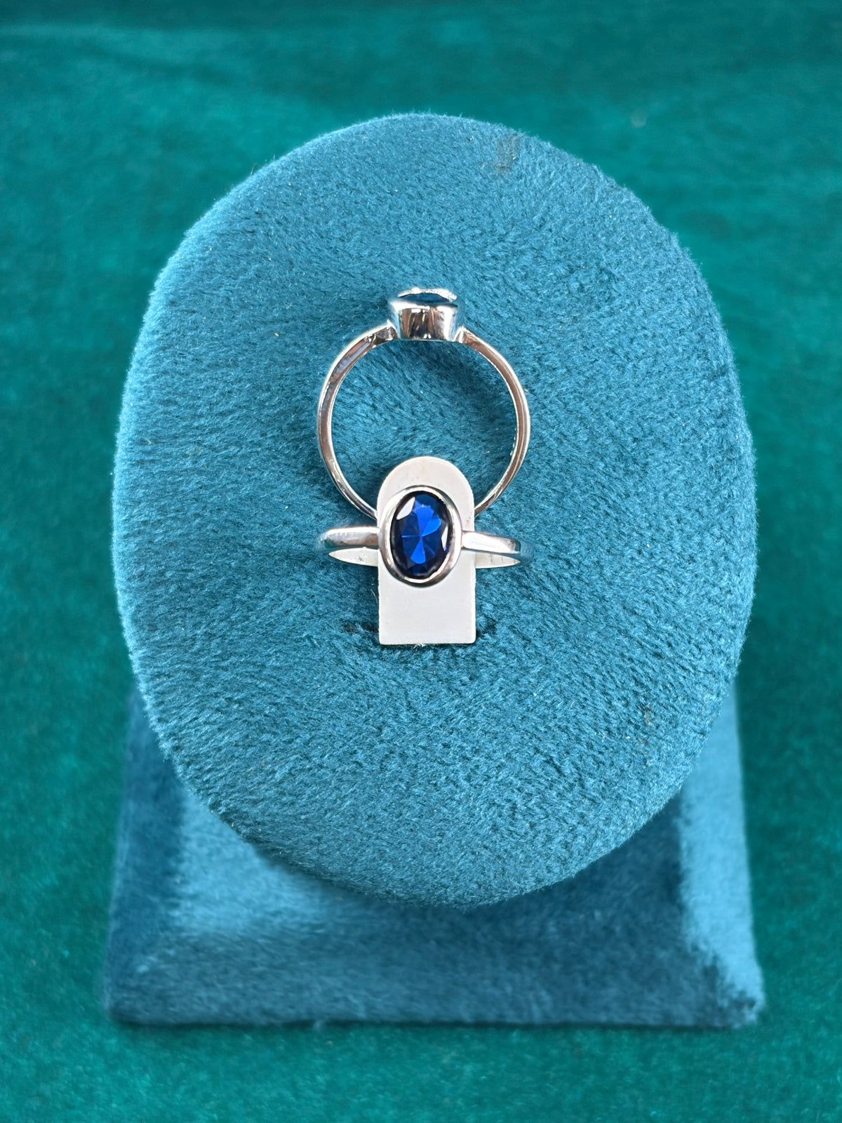 Oval Sapphire-Tone Toe Ring – Classic Bezel, 925 Silver