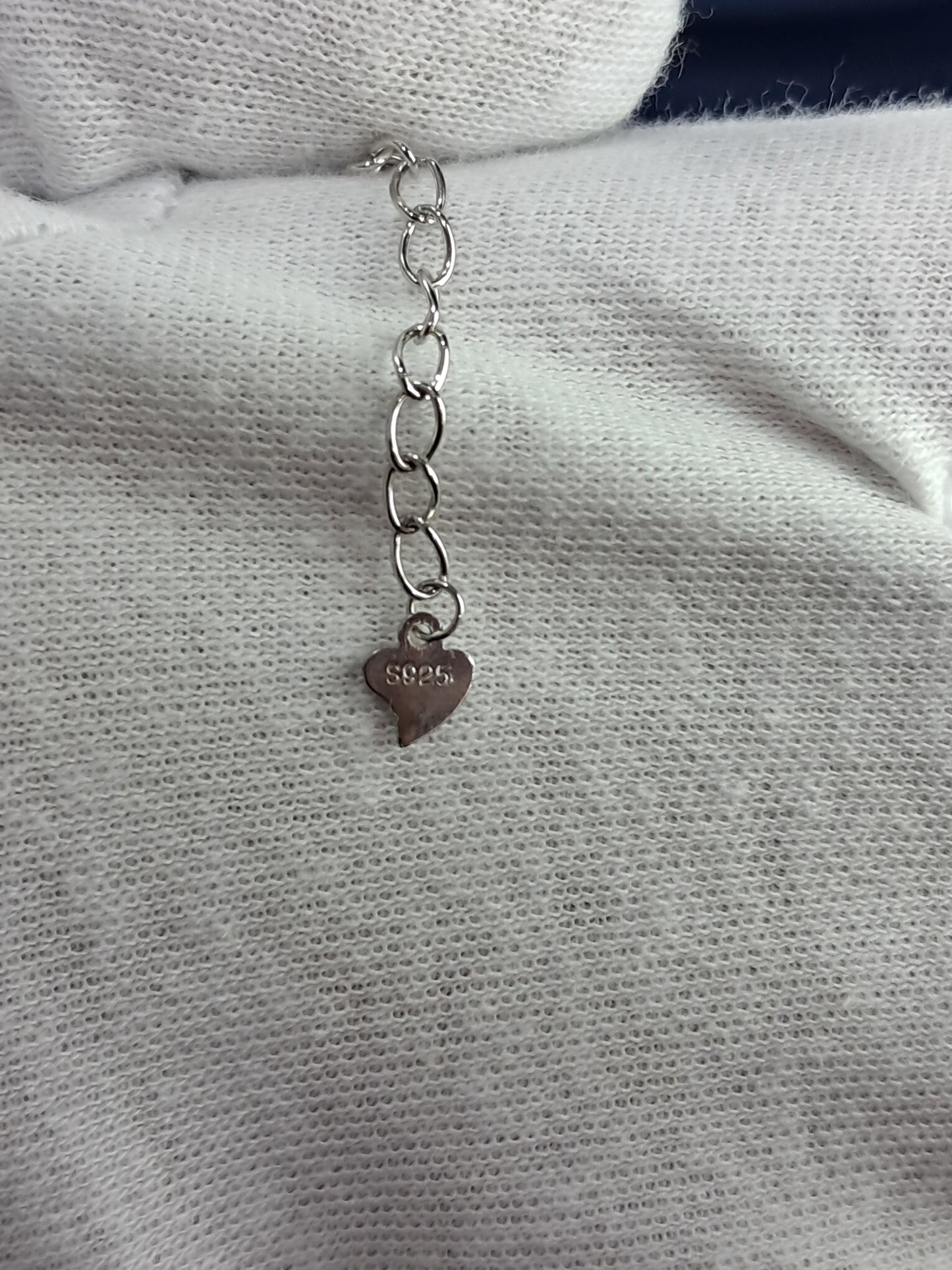 Delicate 925 sterling silver heart shaped Bracelet